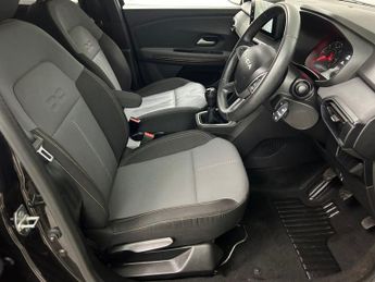 DACIA JOGGER 1.0 TCe EXTREME MPV 5dr Petrol Manual Euro 6 (s/s) (110 ps)