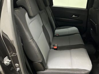 DACIA JOGGER 1.0 TCe EXTREME MPV 5dr Petrol Manual Euro 6 (s/s) (110 ps)