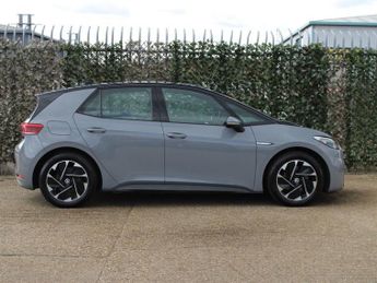 VOLKSWAGEN ID.3 Pro Performance 58kWh Life Hatchback 5dr Electric Auto (204 ps)