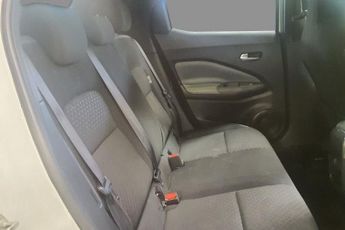 NISSAN JUKE 1.0 DIG-T N-Connecta SUV 5dr Petrol DCT Auto Euro 6 (s/s) (117 p