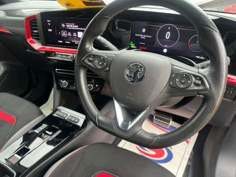 VAUXHALL MOKKA ELECTRIC 50kWh SRi Premium SUV 5dr Electric Auto (136 ps)