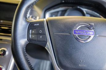 VOLVO XC60 2.4 D4 SE Lux Nav SUV 5dr Diesel Auto AWD Euro 6 (s/s) (190 ps)
