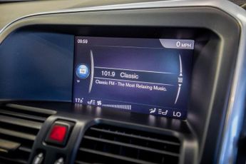 VOLVO XC60 2.4 D4 SE Lux Nav SUV 5dr Diesel Auto AWD Euro 6 (s/s) (190 ps)