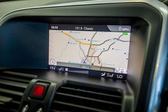 VOLVO XC60 2.4 D4 SE Lux Nav SUV 5dr Diesel Auto AWD Euro 6 (s/s) (190 ps)