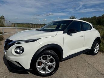 NISSAN JUKE 1.0 DIG-T Acenta SUV 5dr Petrol DCT Auto Euro 6 (s/s) (114 ps)