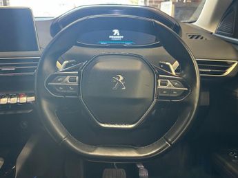 PEUGEOT 3008 1.6 THP Allure SUV 5 Door Petrol Automatic Red EAT Euro 6 1 Owne