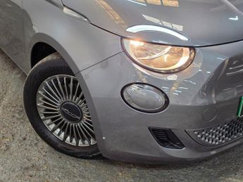 FIAT 500E 42kWh Icon Hatchback 3dr Electric Auto (118 ps)
