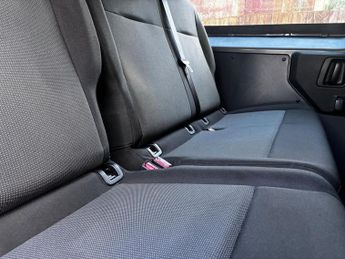 VAUXHALL Vivaro Life Electric 50kWh Combi MPV 5dr Electric Auto LWB (9 Seat, 11kW Charger) (13