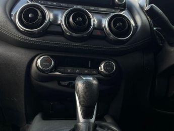NISSAN JUKE 1.0 DIG-T N-Connecta SUV 5dr Petrol DCT Auto Euro 6 (s/s) (114 p