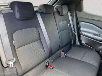 NISSAN JUKE 1.0 DIG-T N-Connecta SUV 5dr Petrol DCT Auto Euro 6 (s/s) (114 p