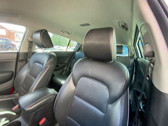 KIA SPORTAGE 2.0 CRDi KX-3 SUV 5dr Diesel Auto AWD Euro 6 (134 bhp)