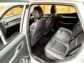 MG MG ZS 1.0 T-GDI Exclusive SUV 5dr Petrol Auto Euro 6 (111 ps)