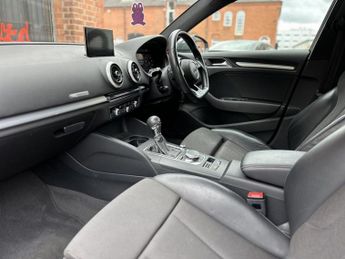 AUDI A3 1.5 TFSI CoD 35 S line Sportback 5dr Petrol S Tronic Euro 6 (s/s