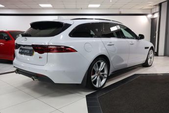 JAGUAR XF 3.0d V6 S Sportbrake 5dr Diesel Auto Euro 6 (s/s) (300 ps)