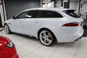 JAGUAR XF 3.0d V6 S Sportbrake 5dr Diesel Auto Euro 6 (s/s) (300 ps)