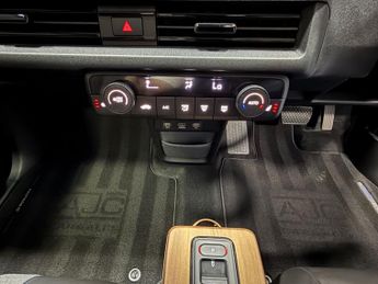 HONDA HONDA E 35.5kWh Advance Hatchback 5dr Electric Auto (17in Alloy) (154 ps