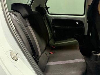 VOLKSWAGEN e-up! 18.7kWh e-up! Hatchback 5dr Electric Auto (82 ps)