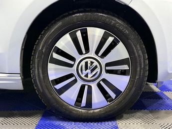 VOLKSWAGEN e-up! 18.7kWh e-up! Hatchback 5dr Electric Auto (82 ps)