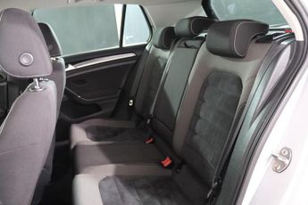 VOLKSWAGEN GOLF 2.0 TDI BlueMotion Tech GT Hatchback 5dr Diesel DSG Euro 5 (s/s)
