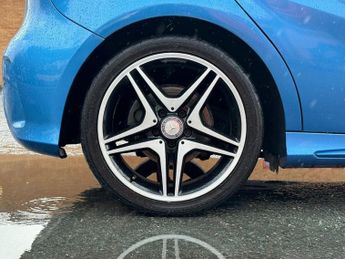 MERCEDES-BENZ A-CLASS 1.8 A200 CDI BlueEfficiency AMG Sport Hatchback 5dr Diesel Manua
