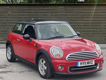MINI Hatch 1.6 Cooper Hatchback 3dr Petrol Steptronic Euro 5 (122 ps)