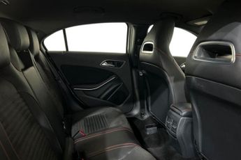 MERCEDES-BENZ A CLASS 2.1 A200d AMG Line (Premium) Hatchback 5dr Diesel 7G-DCT Euro 6 