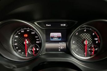 MERCEDES-BENZ A-CLASS 2.1 A200d AMG Line (Premium) Hatchback 5dr Diesel 7G-DCT Euro 6 