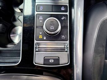 LAND ROVER RANGE ROVER SPORT 3.0 P400 MHEV HST SUV 5dr Petrol Auto 4WD Euro 6 (s/s) (400 ps)