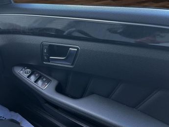 MERCEDES-BENZ E-CLASS 3.0 E350 CDI V6 BlueEfficiency Avantgarde Edition 125 Saloon 4dr