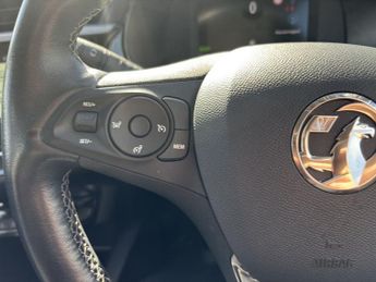 VAUXHALL Corsa Electric 50kWh SE Nav Hatchback 5dr Electric Auto (7.4Kw Charger) (136 ps