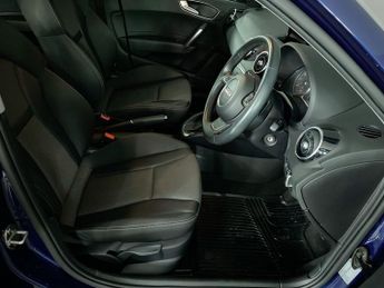 AUDI A1 1.0 TFSI Sport Sportback 5dr Petrol S Tronic Euro 6 (s/s) (Nav) 