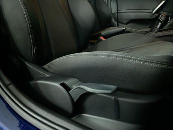 AUDI A1 1.0 TFSI Sport Sportback 5dr Petrol S Tronic Euro 6 (s/s) (Nav) 