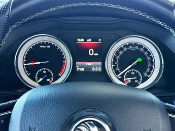 SKODA SUPERB 2.0 TDI SportLine Hatchback 5dr Diesel DSG Euro 6 (s/s) (150 ps)