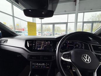 VOLKSWAGEN POLO 1.0 TSI R-Line Hatchback 5dr Petrol DSG Euro 6 (s/s) (95 ps) 1 F