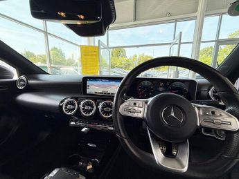 MERCEDES-BENZ A-CLASS 2.0 A250 AMG Line (Premium Plus) Hatchback 5dr Petrol 7G-DCT Eur