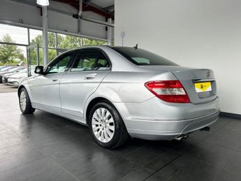 MERCEDES-BENZ C CLASS 2.1 C200 CDI Elegance Saloon 4dr Diesel Auto Euro 4 (136 ps)