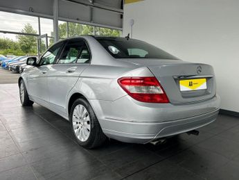 MERCEDES-BENZ C CLASS 2.1 C200 CDI Elegance Saloon 4dr Diesel Auto Euro 4 (136 ps)