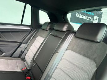 VOLKSWAGEN TIGUAN 1.5 TSI EVO R-Line Tech SUV 5dr Petrol DSG Euro 6 (s/s) (150 ps)