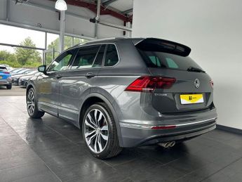 VOLKSWAGEN TIGUAN 1.5 TSI EVO R-Line Tech SUV 5dr Petrol DSG Euro 6 (s/s) (150 ps)
