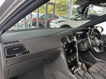 VOLKSWAGEN GOLF 2.0 TDI GTD Hatchback 5dr Diesel DSG Euro 6 (s/s) (184 ps) 2 FOR