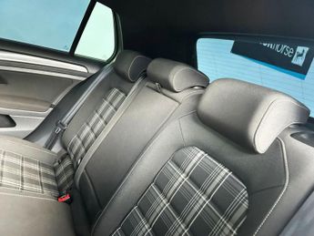 VOLKSWAGEN GOLF 2.0 TDI GTD Hatchback 5dr Diesel DSG Euro 6 (s/s) (184 ps) 2 FOR