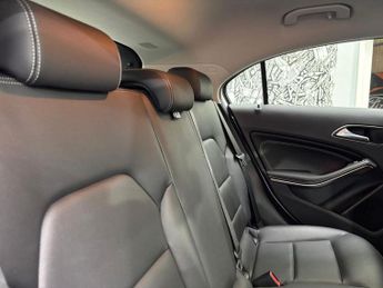 MERCEDES-BENZ A-CLASS 1.5 A180d Sport Hatchback 5dr Diesel 7G-DCT Euro 6 (s/s) (109 ps