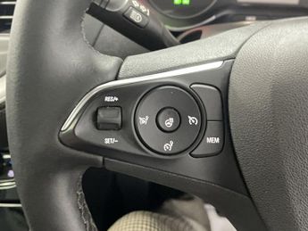 VAUXHALL GRANDLAND X 1.2 Turbo Elite Nav SUV 5dr Petrol Manual 6Spd Euro 6 (s/s) (130
