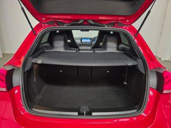 MERCEDES-BENZ A-CLASS 2.0 A35 AMG (Premium Plus) Hatchback 5dr Petrol SpdS DCT 4MATIC