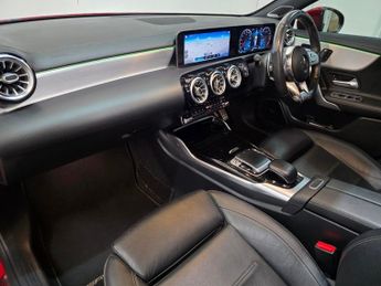 MERCEDES-BENZ A-CLASS 2.0 A35 AMG (Premium Plus) Hatchback 5dr Petrol SpdS DCT 4MATIC 
