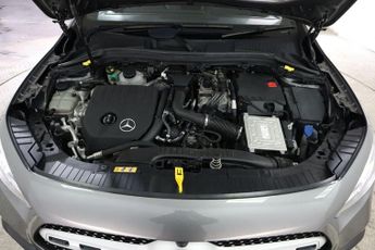 MERCEDES-BENZ GLA 1.3 GLA250e 15.6kWh Exclusive Edition 8G-DCT Euro 6 (s/s) 5dr