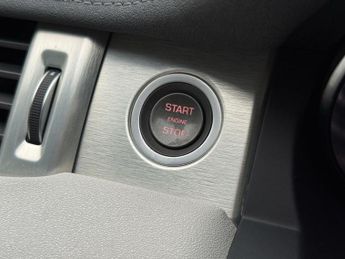LAND ROVER RANGE ROVER EVOQUE 2.2 SD4 Pure Tech SUV 5dr Diesel Auto 4WD Euro 5 (s/s) (190 ps)