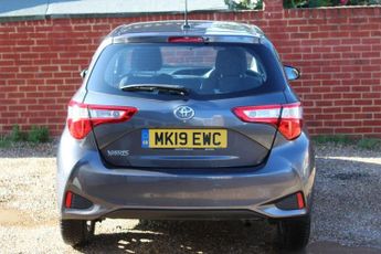 TOYOTA YARIS 1.5 VVT-i Icon Hatchback 5dr Petrol CVT Euro 6 (111 ps)