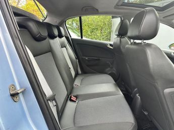VAUXHALL CORSA 1.4i 16v Design Hatchback 5dr Petrol Manual (a/c) (142 g/km, 89 
