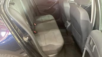 VOLKSWAGEN E-GOLF 35.8kWh e-Golf Hatchback 5dr Electric Auto (136 ps)